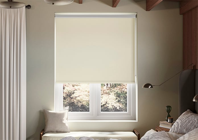 Solari (Blackout), Light Cream - Motorised Roller Blind - Image 3